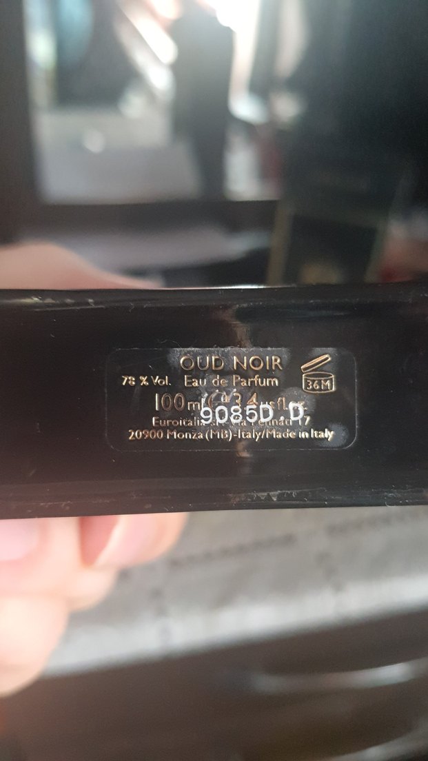 Versace Oud Noir Erkek Parfümü 100ml - Görsel 3