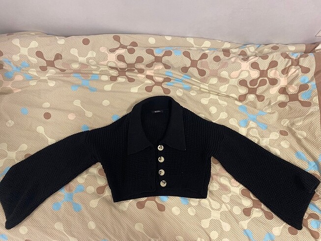 s Beden düğmeli crop örme hırka