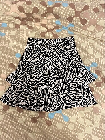 zebra desenli fırfırlı etek