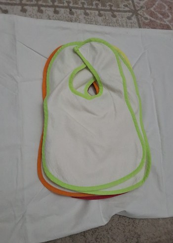 Renkli Kenarlı Beyaz Bebek Önlükleri - Görsel 3