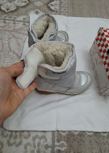 Kız Çocuk Gri Tokalı Sokak Stili Bot - Görsel 2