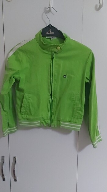 Fıstık yeşili ince ceket