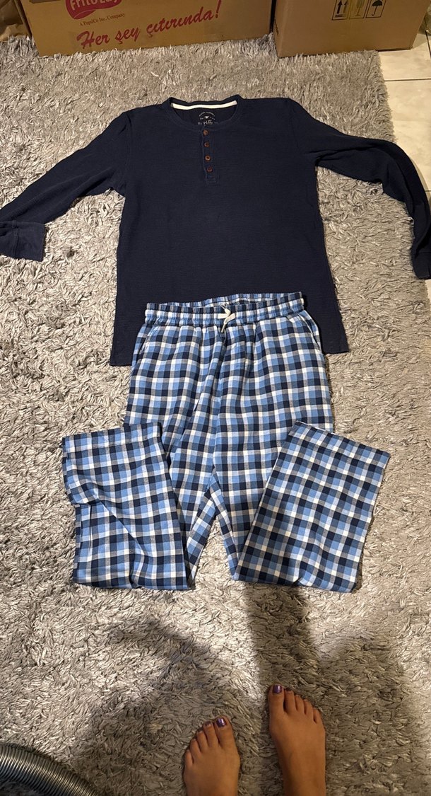 Düğmeli Lacivert Üst ve Kareli Mavi Pijama Takımı - Görsel 2