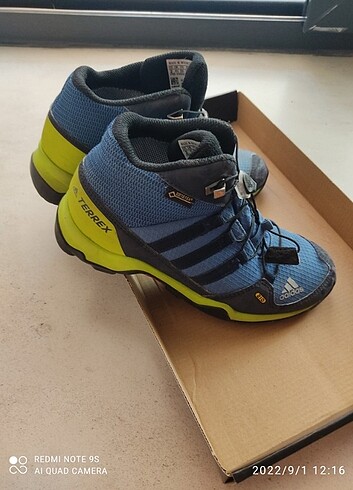 Adidas erkek çocuk bot