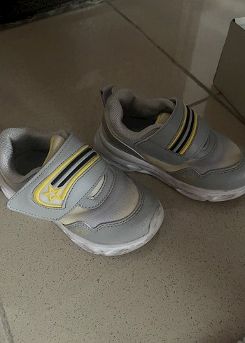 25 Beden Çocuk Gri Cırt Cırtlı Spor Ayakkabı