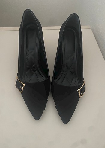 Siyah Tokalı Stiletto Kadın Ayakkabı