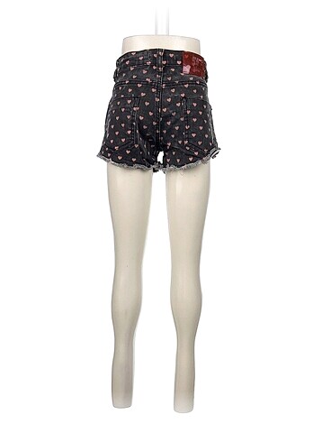 34 Beden Bershka Mini Şort %70 İndirimli.