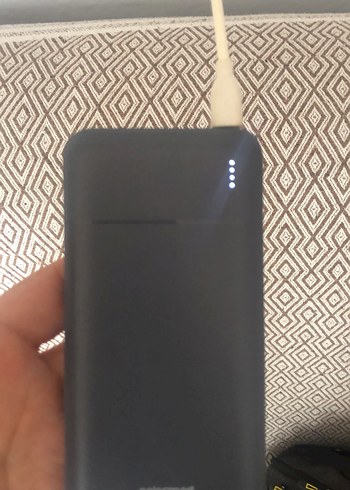 Gri Power Bank, USB ve Type-C Girişli - Görsel 4