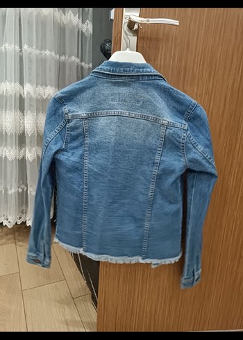 Düğmeli Kısa Kesim Kadın Kot Ceket - Görsel 2