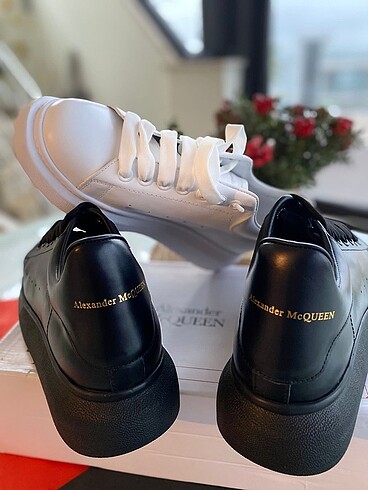 38 Beden A KALİTE DERİ ALEXANDER MCQUEEN