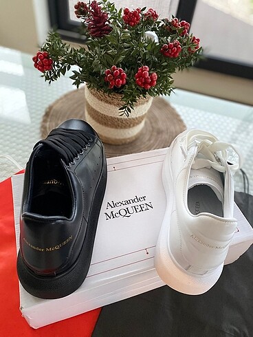A KALİTE DERİ ALEXANDER MCQUEEN