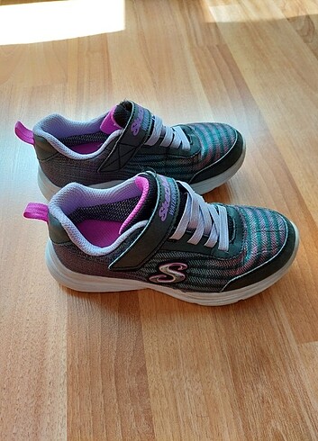 Skechers su geçirmez spor ayakkabı 
