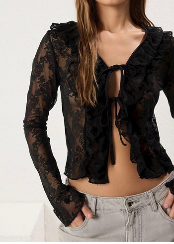 Trendyol & Milla Romantik Siyah Dantel Crop Bluz