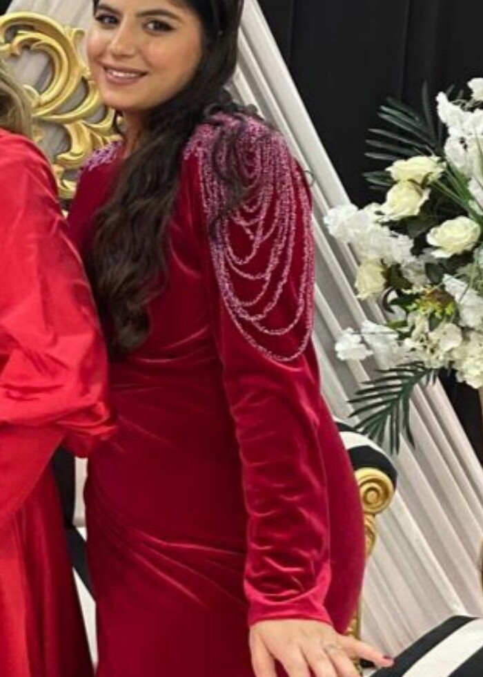 Kırmızı Boncuk Detaylı Abiye - Görsel 4