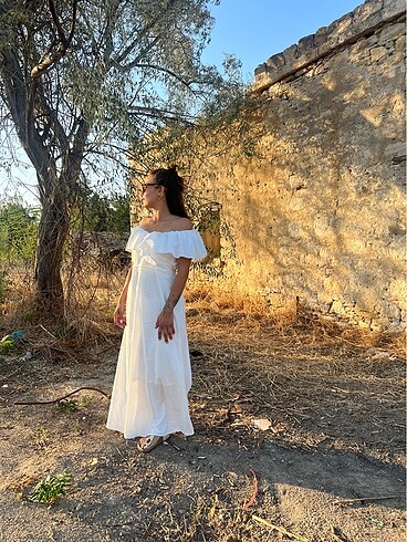 Beyaz elbise