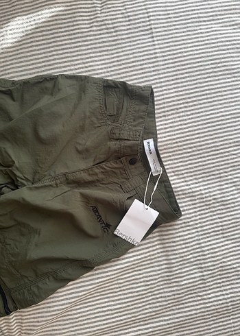 Bershka haki kargo pantolon - Görsel 2