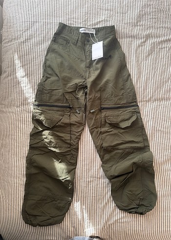 Bershka haki kargo pantolon - Görsel 3