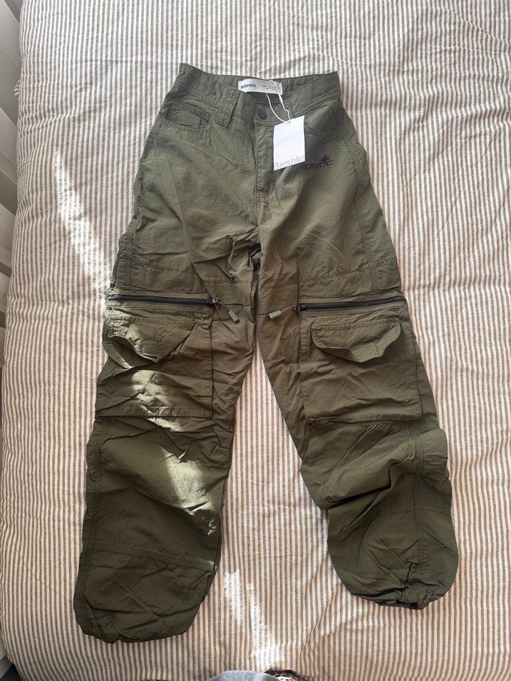 Bershka haki kargo pantolon - Görsel 3