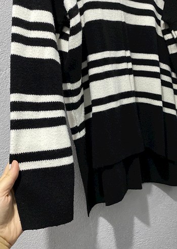 Siyah Beyaz Çizgili Triko Kadın Kazak - Görsel 2