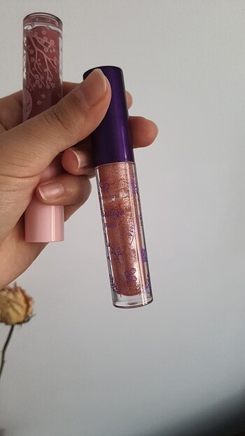  Beden Golden Rose Lip Gloss