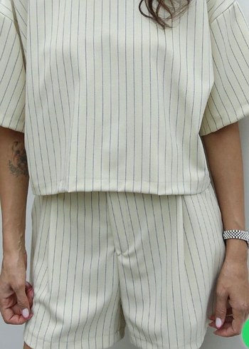 Bej Çizgili Kısa Kadın takım - Görsel 2