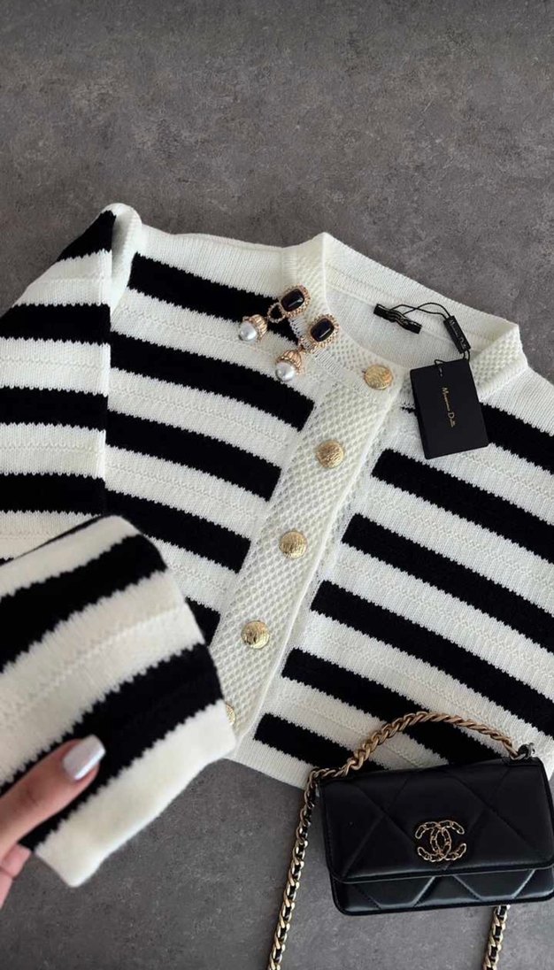 Zebra Desenli Düğmeli Kısa Hırka - Görsel 3