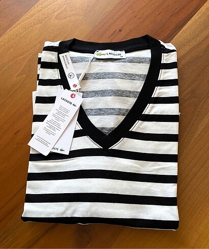 Lacoste V Yaka Tshirt