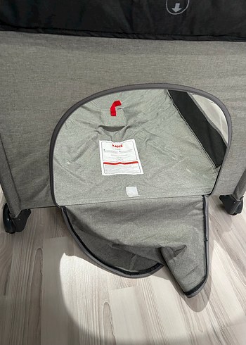 Beden Siyah ve Gri Oyun Parkı Yatağı