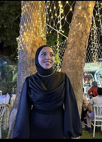Diğer Saten Yaka Dökümlü Abiye Elbise Siyah