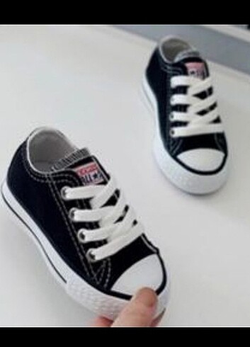 Siyah kısa Converse