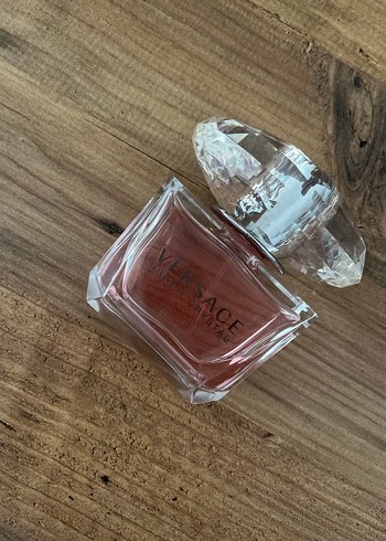 Beden Versace Bright Crystal Kadın Parfümü