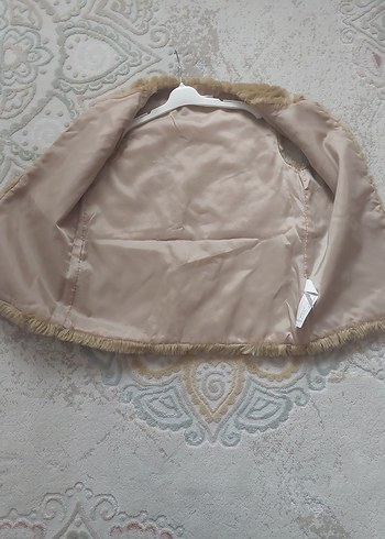 Lcwaikiki 10-11yaş 140-148cm Kız Çocuk Kürklü Bej Yelek - Görsel 5