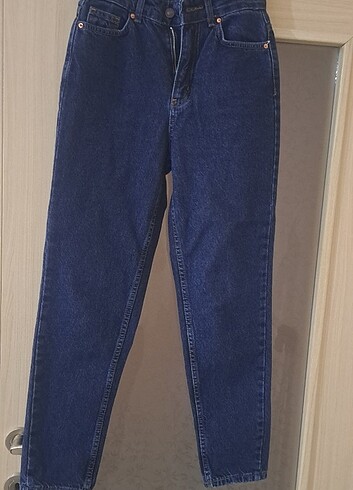 25 beden koyu mavi mom jean