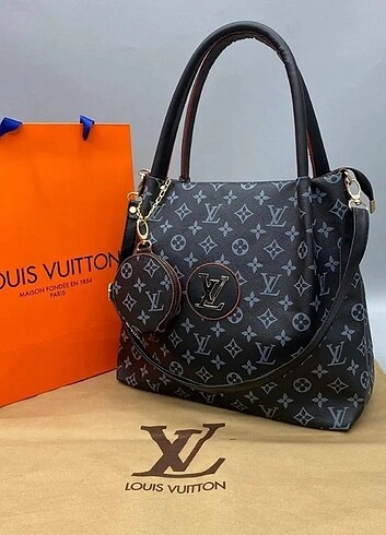 Louis Vuitton Omuz Çantası 