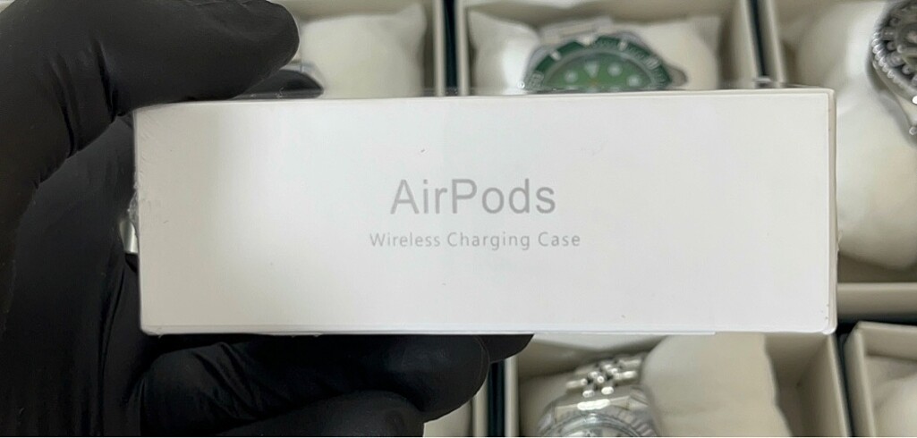 m Beden beyaz Renk APPLE AİRPODS 3.NESİL ETİKETLİ