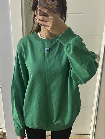 Sweatshirt