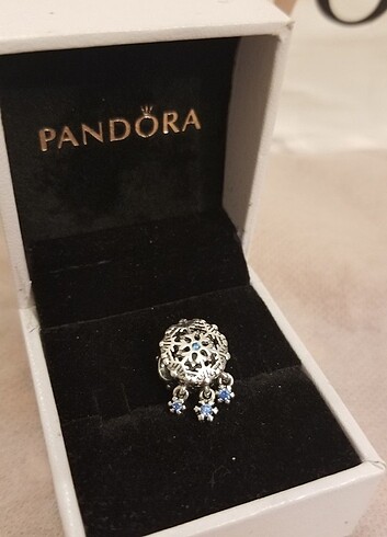 Pandora Pandora charm