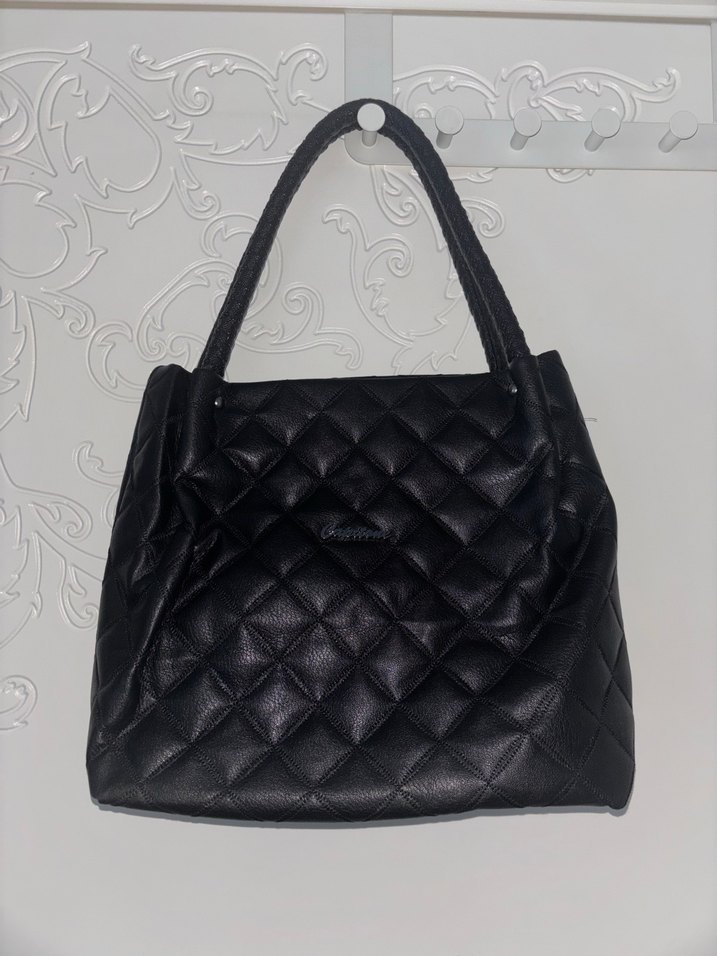 Capitone Siyah Deri Kadın Çanta - Görsel 3