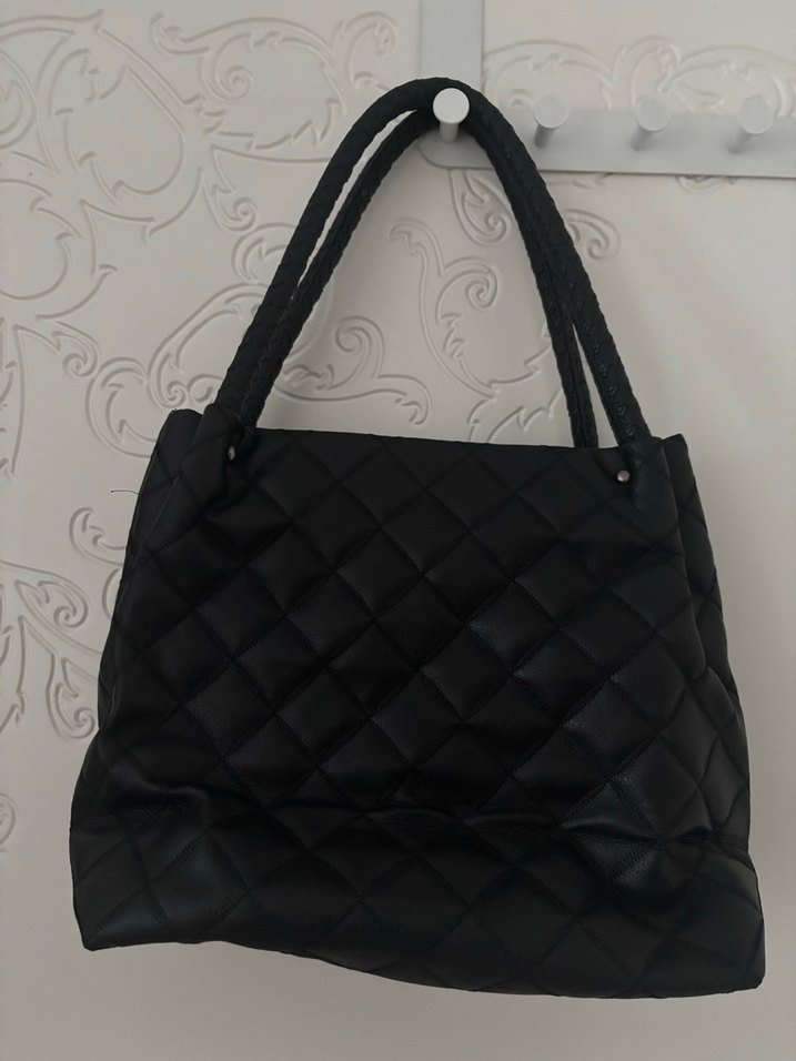 Capitone Siyah Deri Kadın Çanta - Görsel 4