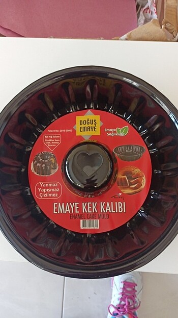 Emaye kek kalıbı 