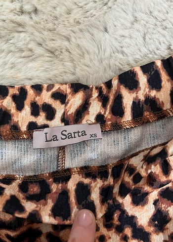 Zara Kadın Leopar Desenli Fırfırlı Mini Etek
