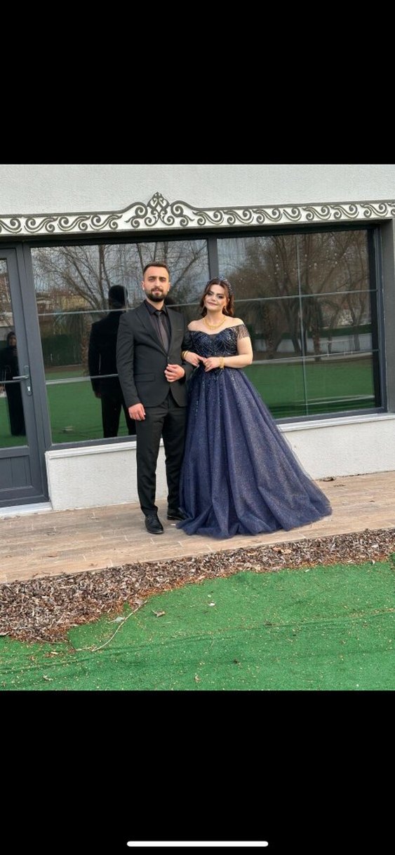 Parlak İşlemeli Koyu Mavi Straplez Uzun Abiye - Görsel 2