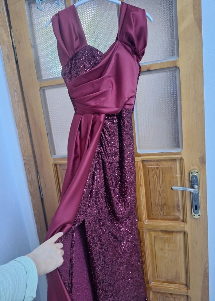 Uzun balık modeli abiye elbise - Görsel 2