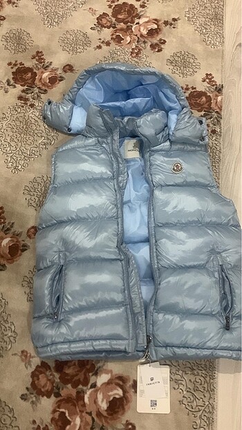 Kadın moncler şişme yelek
