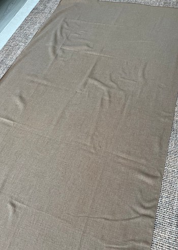 Bej Kadın Şal - Dökümlü Tasarım - Görsel 2