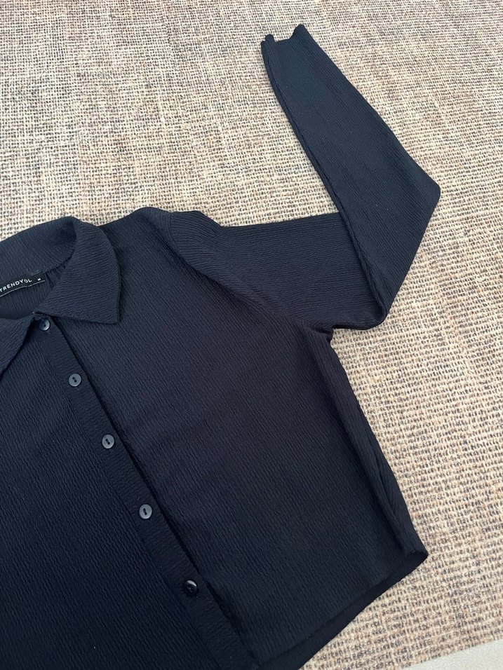 Düğmeli Siyah Uzun Kollu Kadın Gömlek - Görsel 3