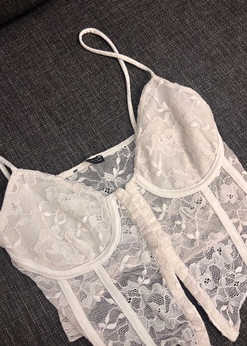 Dantel Detaylı Beyaz Straplez Büstiyer - Görsel 2