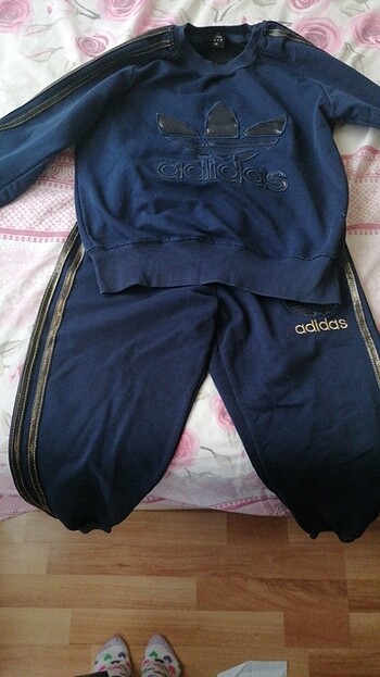 Adidas Koyu mavi Adidas takımı