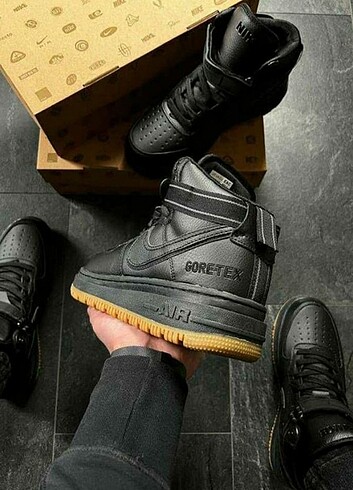 Nike aire Bot