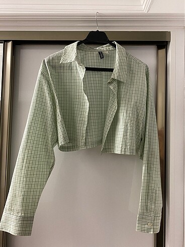 H&M crop gömlek